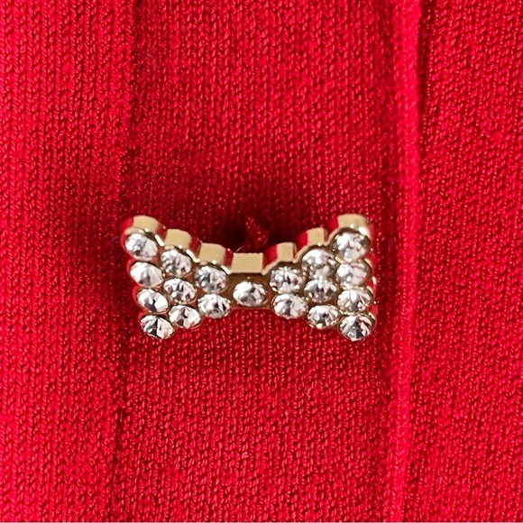 Cable and Gauge Women Sweater Size Small Red With Bow Stone Buttons. - Picture 3 of 8